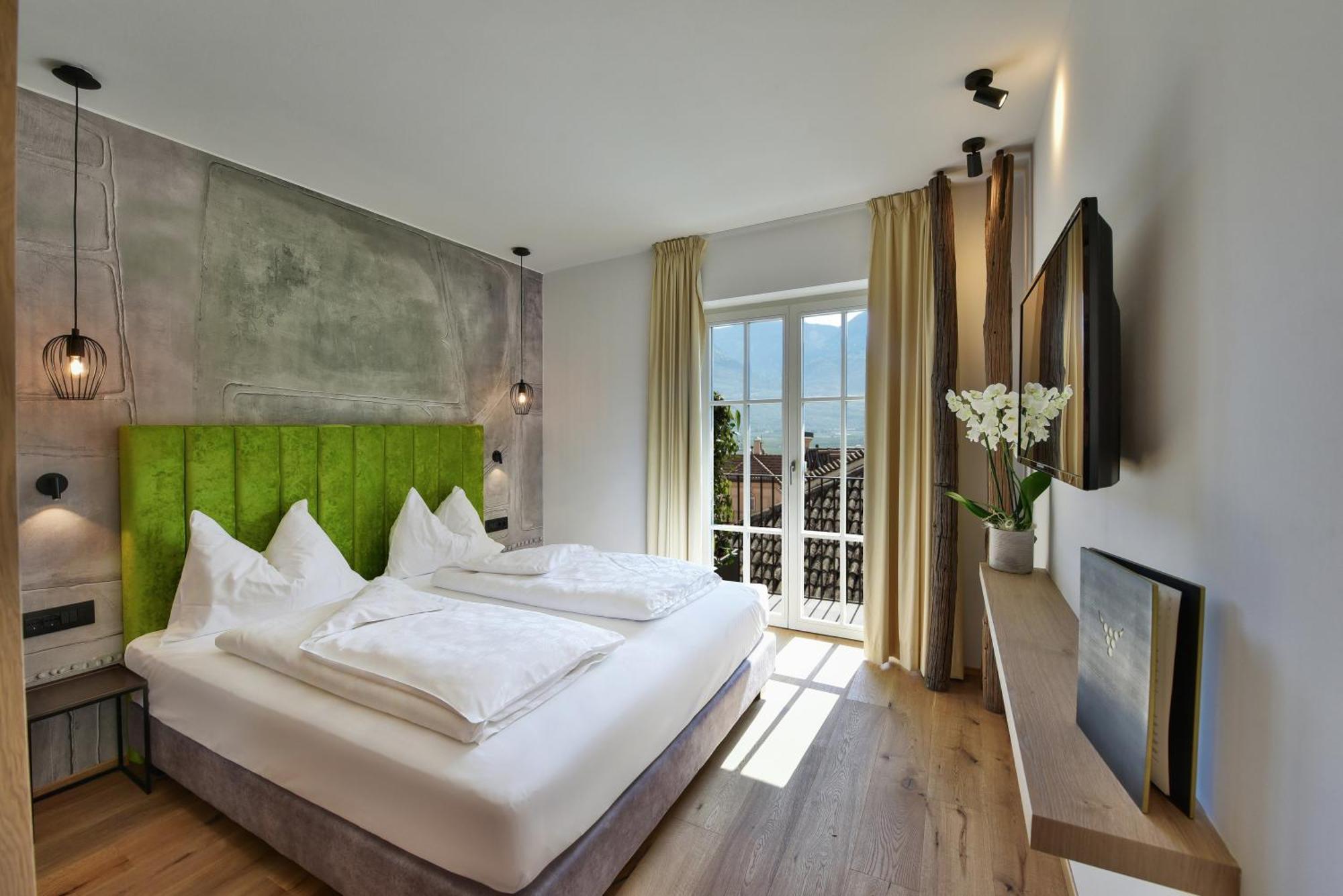 טרמנו Hotel Goldene Traube מראה חיצוני תמונה