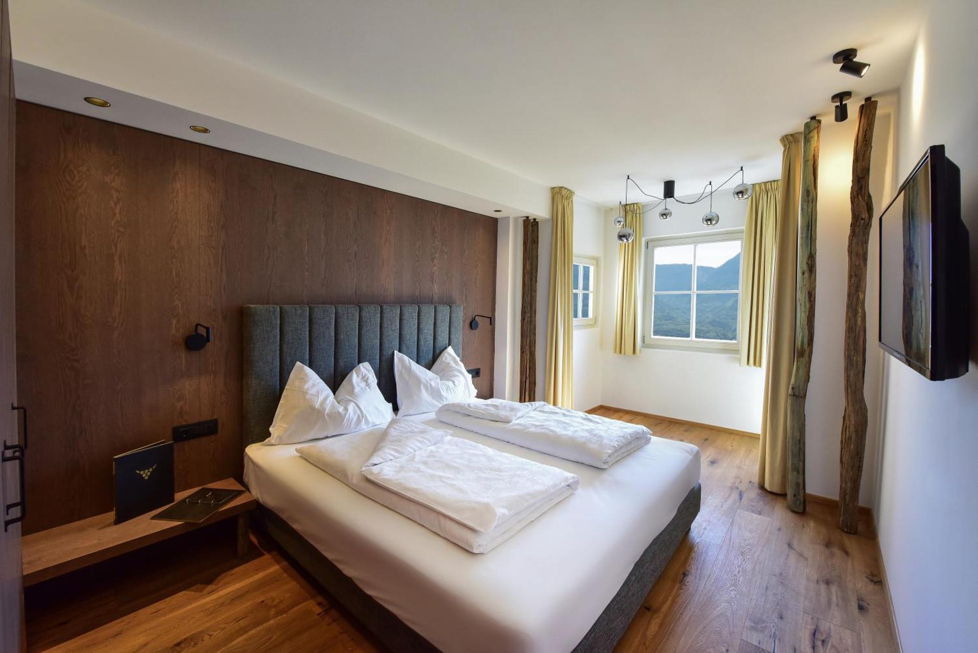 טרמנו Hotel Goldene Traube מראה חיצוני תמונה
