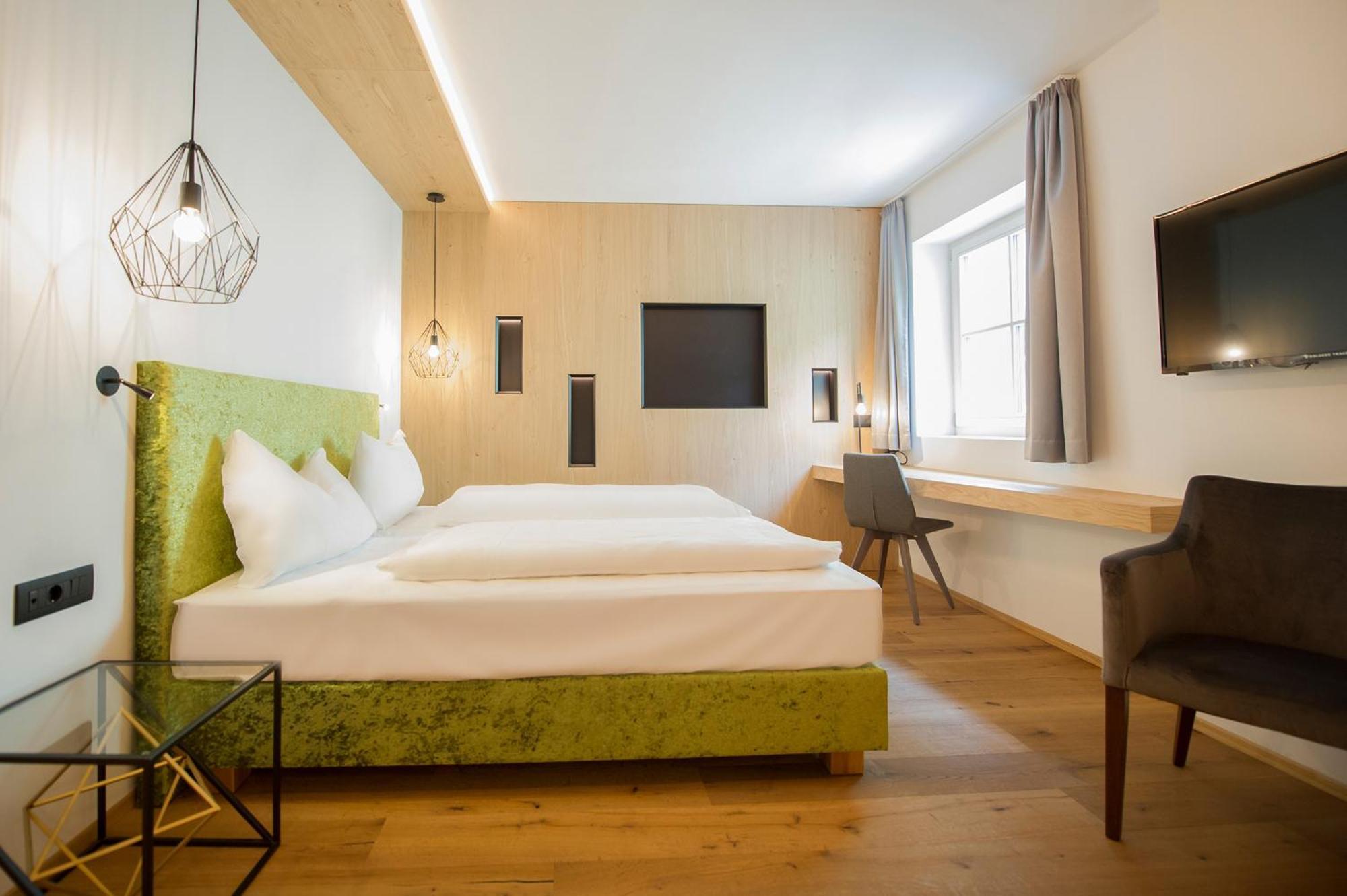 טרמנו Hotel Goldene Traube מראה חיצוני תמונה