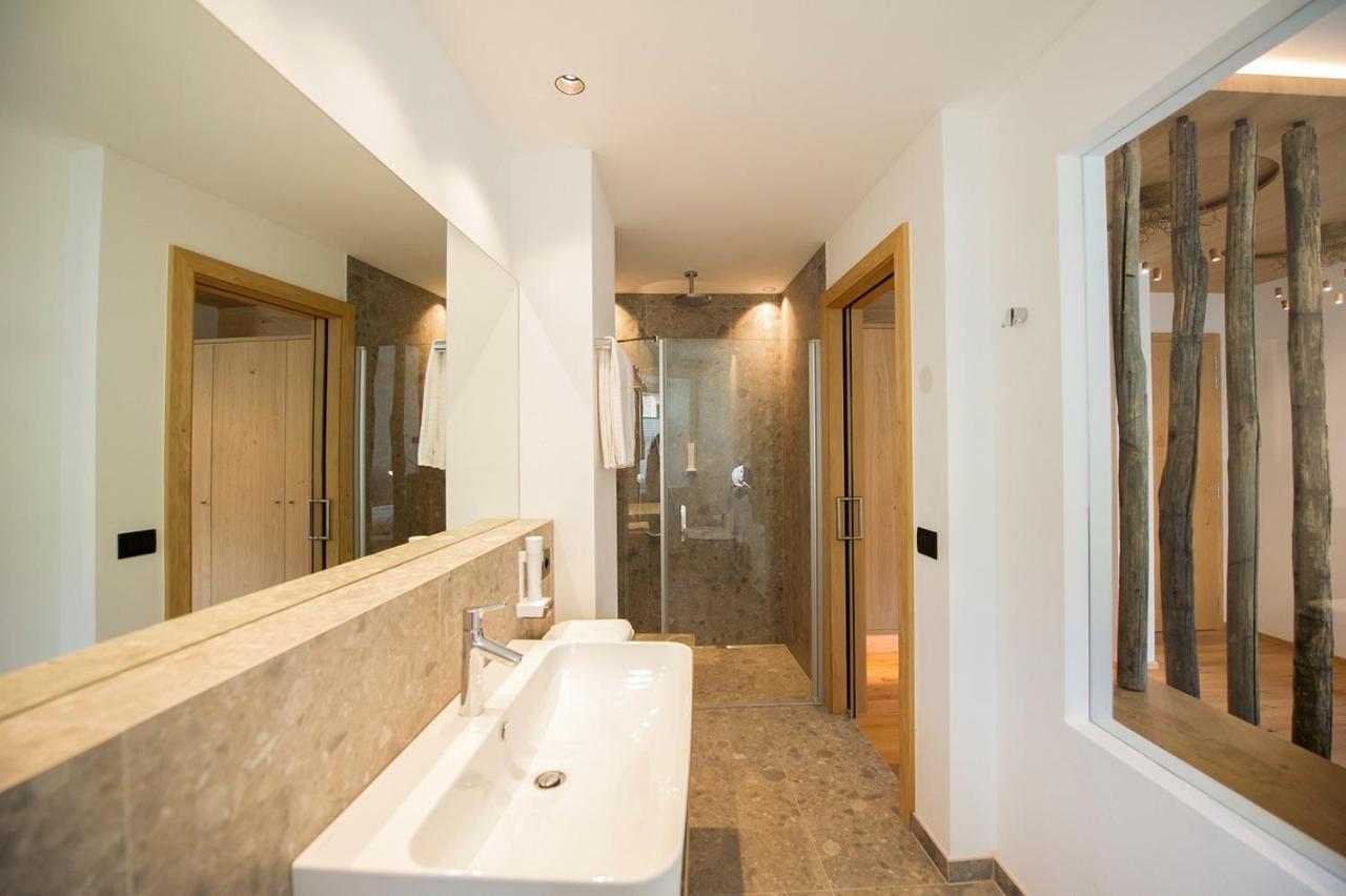 טרמנו Hotel Goldene Traube מראה חיצוני תמונה